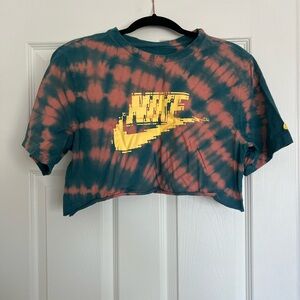 Barry’s x Nike Tie-Dye Crop Top
